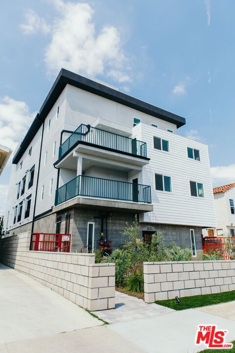 1431 S Sherbourne Dr Unit: PH