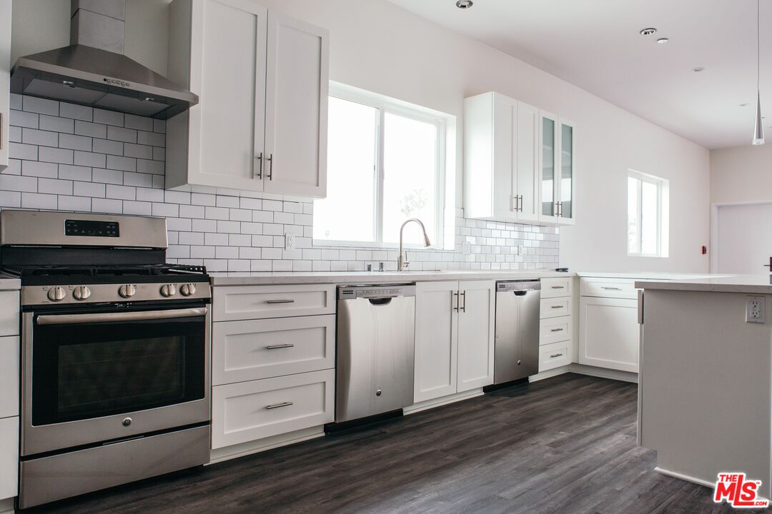 1431 S Sherbourne Dr Unit: PH