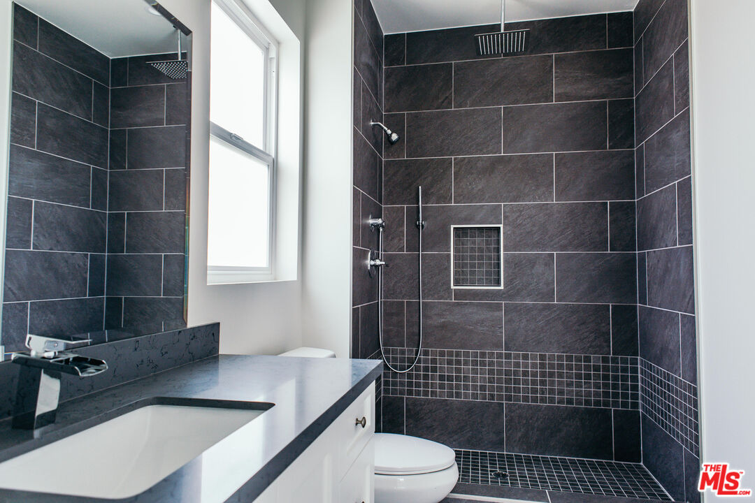 1431 S Sherbourne Dr Unit: PH