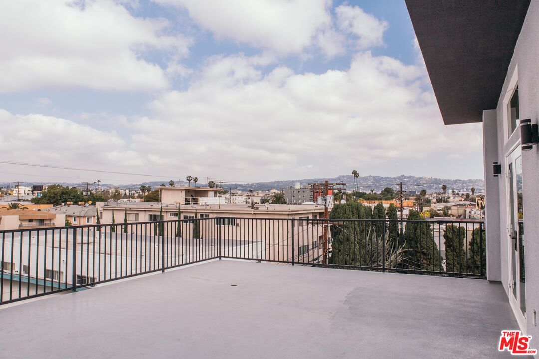 1431 S Sherbourne Dr Unit: PH