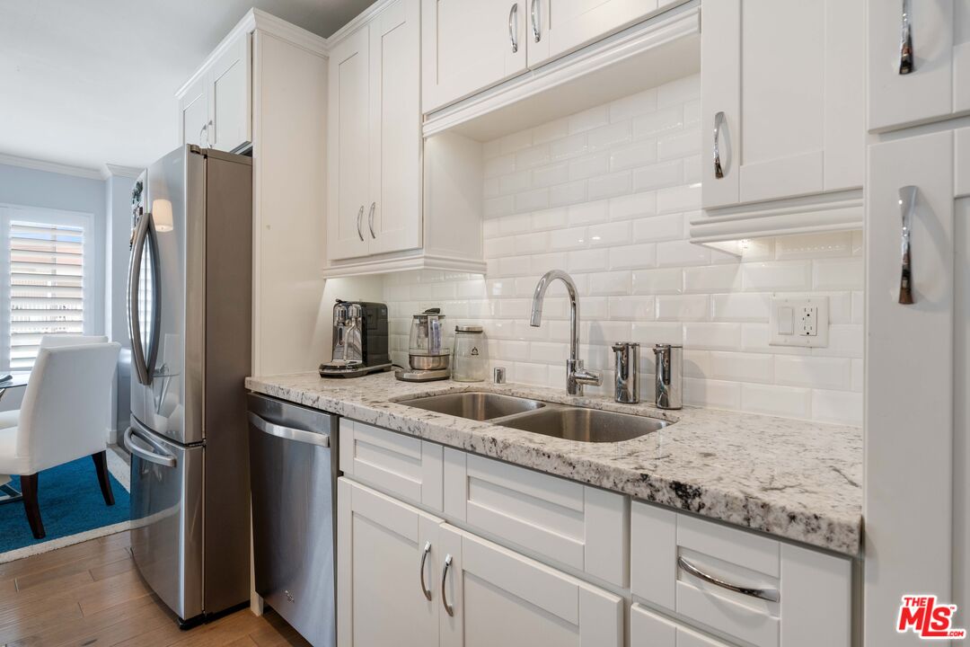933 11th St Unit: 21