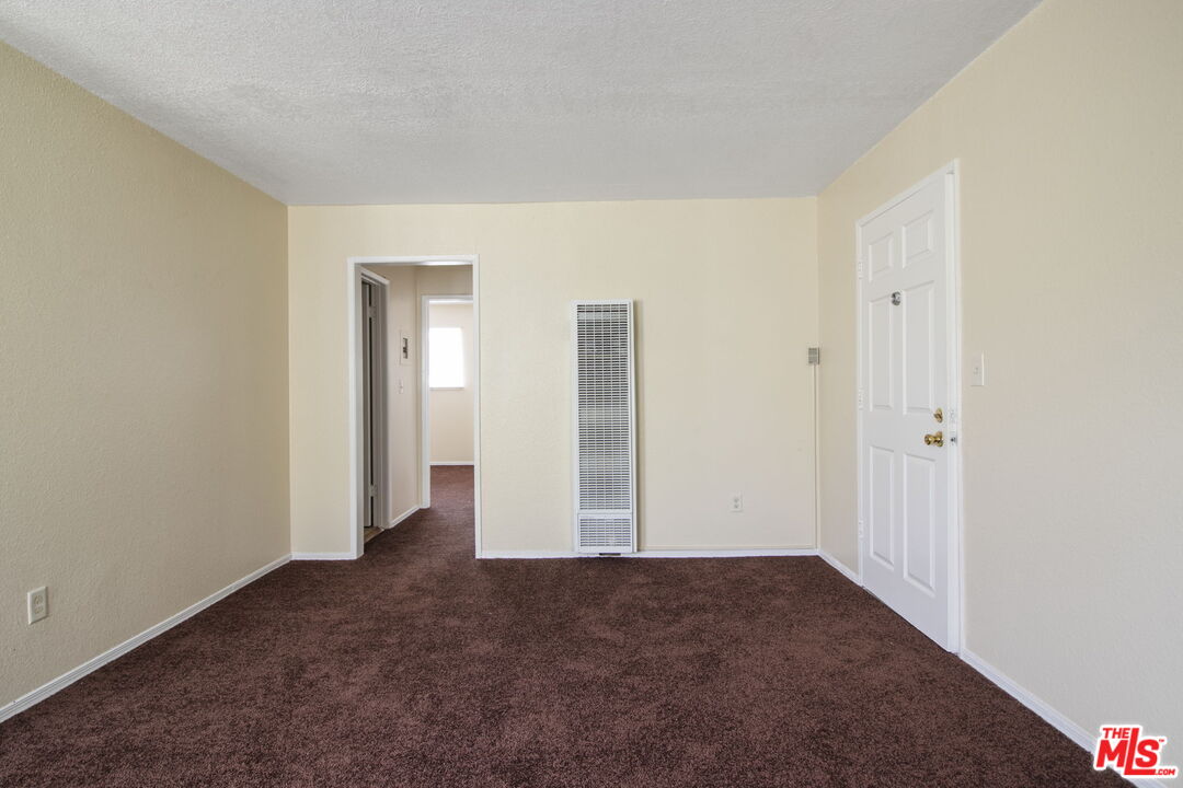 11204 S Broadway