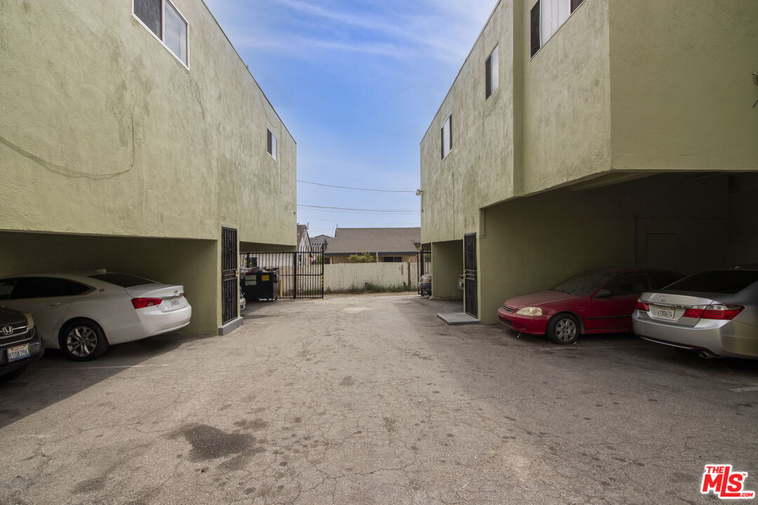 11204 S Broadway