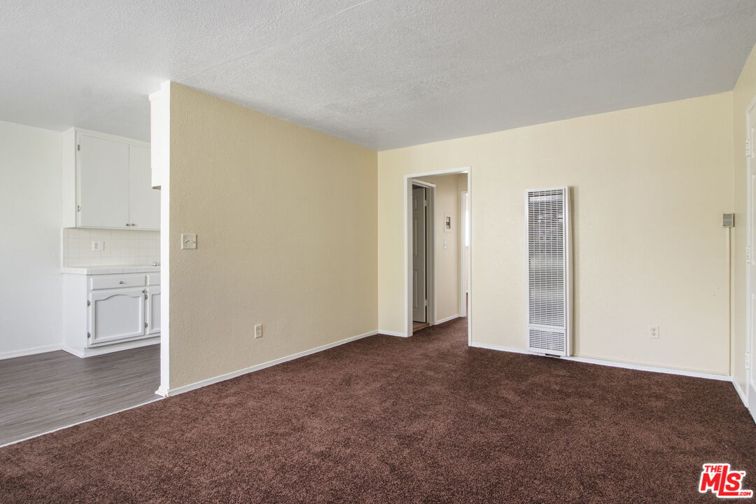 11204 S Broadway