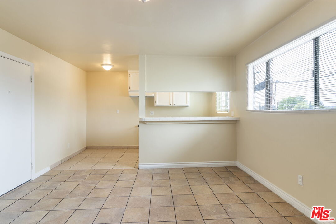 11204 S Broadway