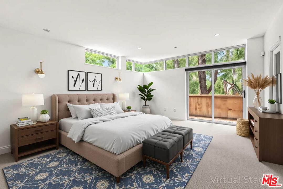900 N West Knoll Dr Unit: 2