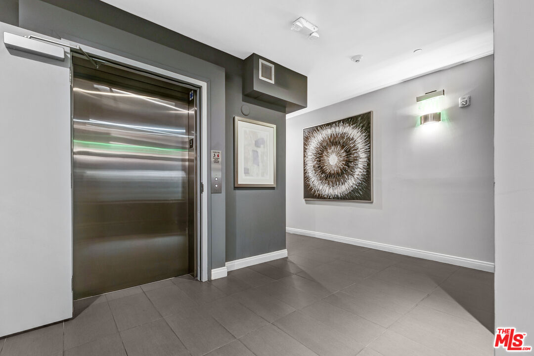 132 N Swall Dr Unit: 304