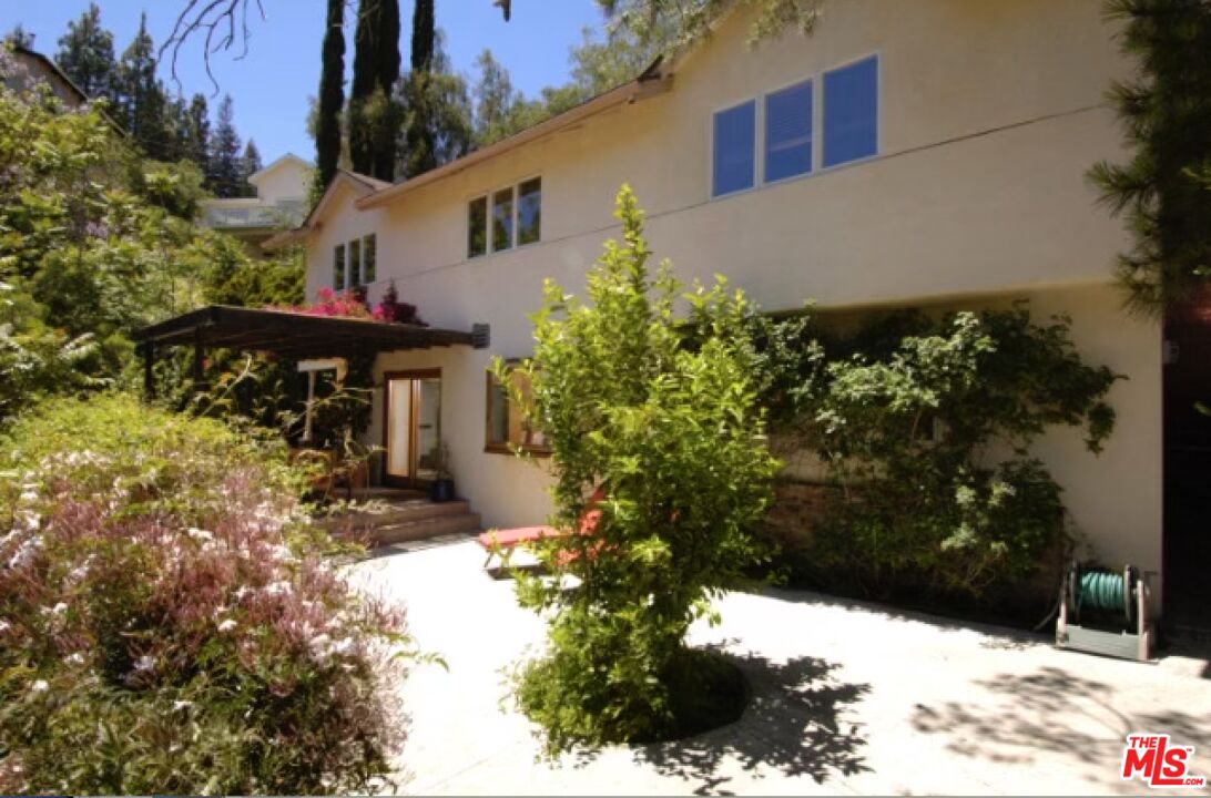 4980 Alatar Dr