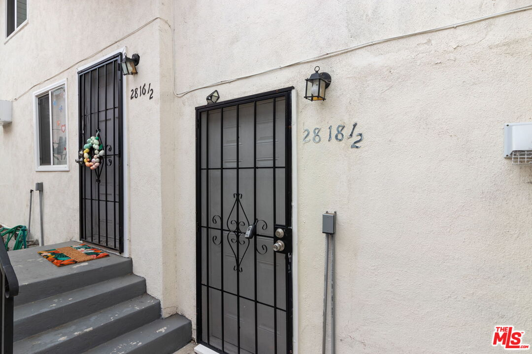 2818 W Jefferson Blvd