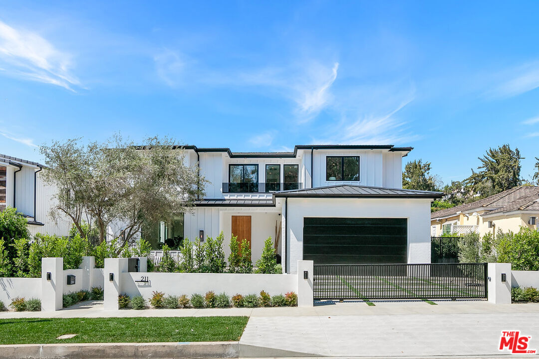 211 Veteran Ave