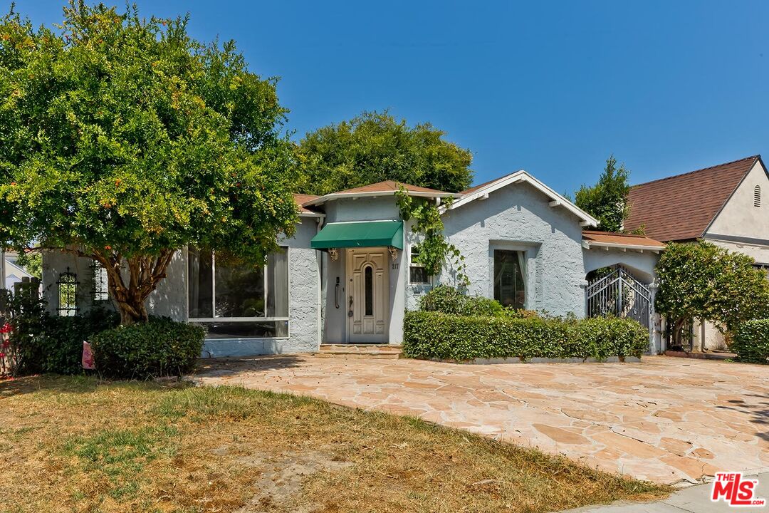 217 S Le Doux Rd