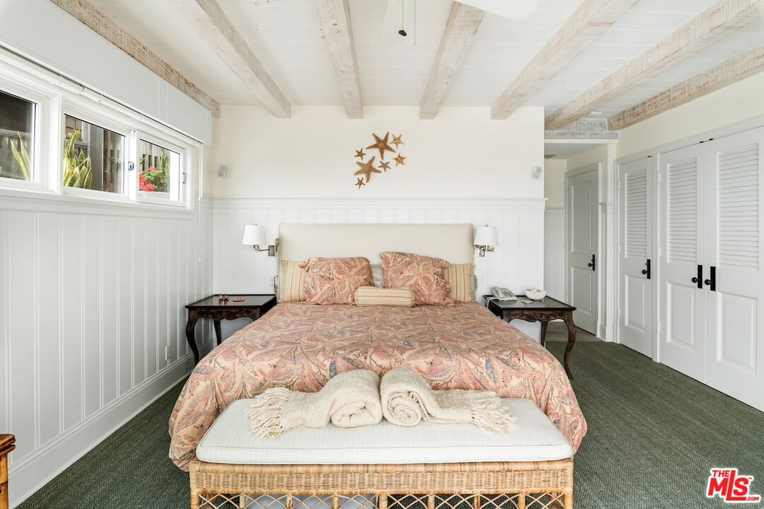 1935 Ocean Way