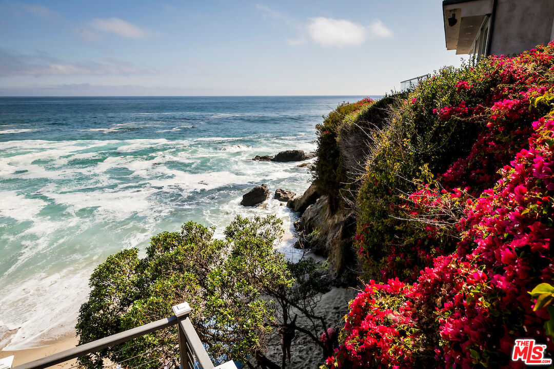 1935 Ocean Way
