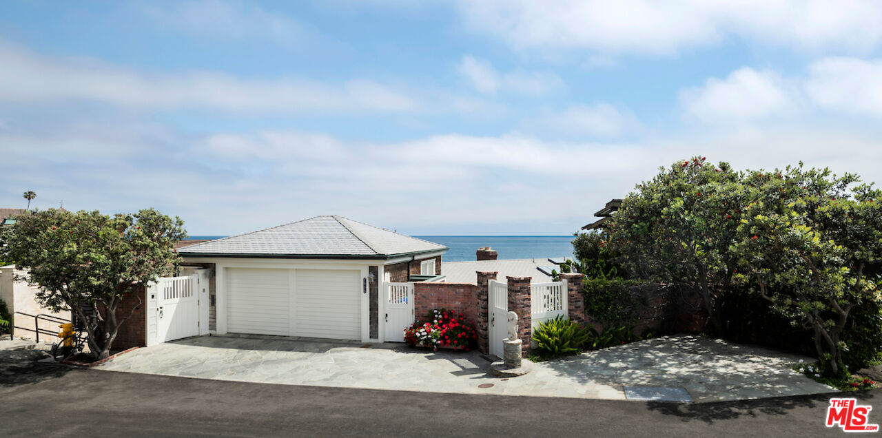 1935 Ocean Way