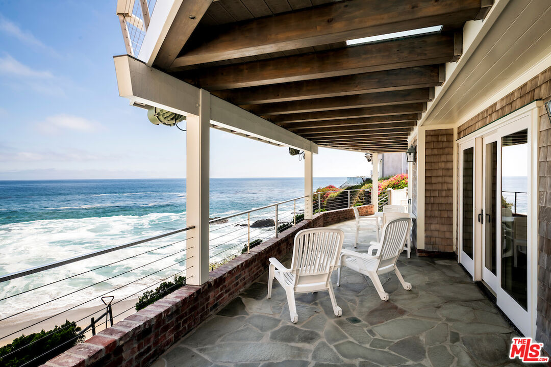 1935 Ocean Way