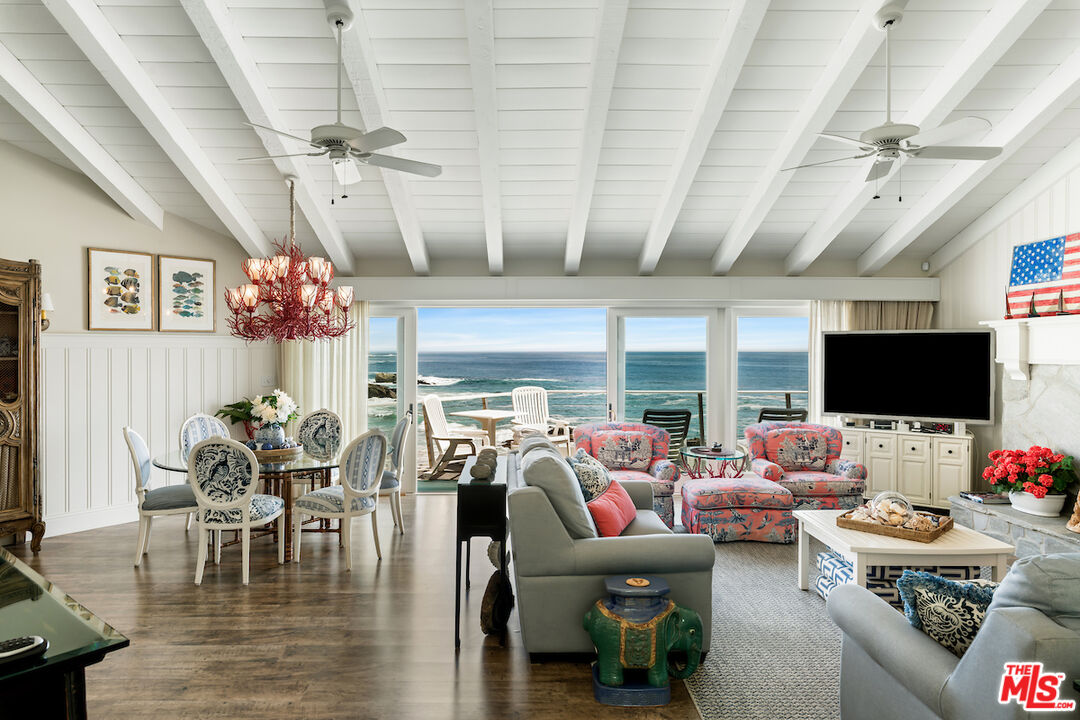 1935 Ocean Way