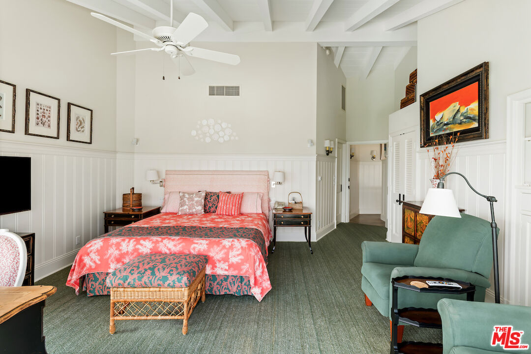 1935 Ocean Way