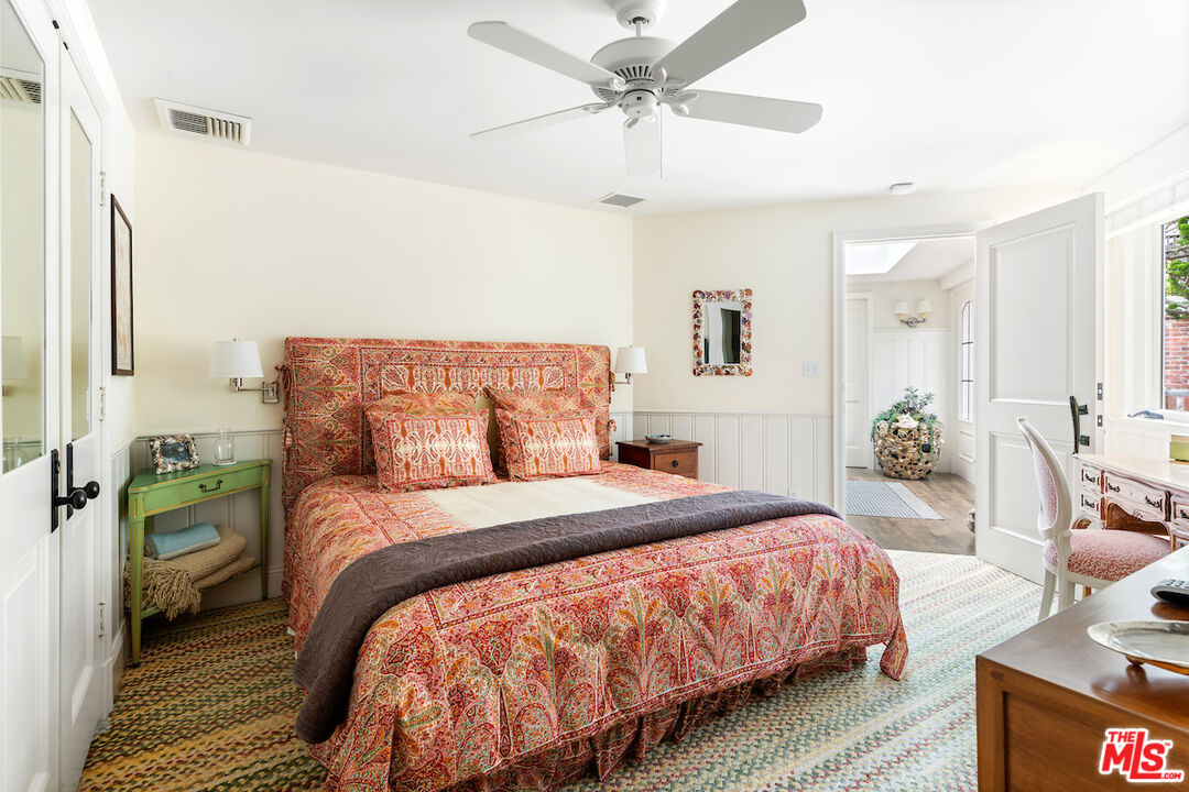 1935 Ocean Way