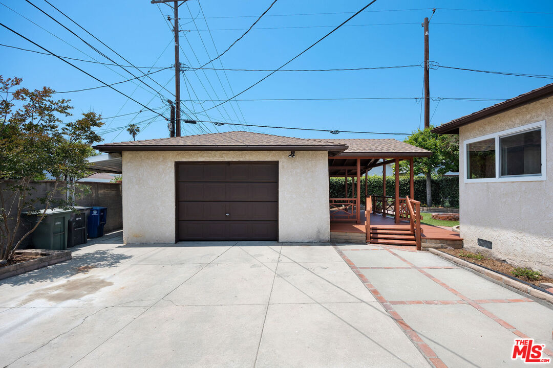 2011 N Evergreen St