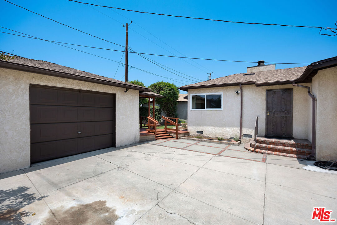 2011 N Evergreen St