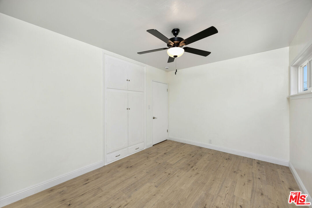 2011 N Evergreen St