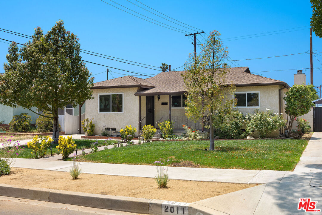 2011 N Evergreen St