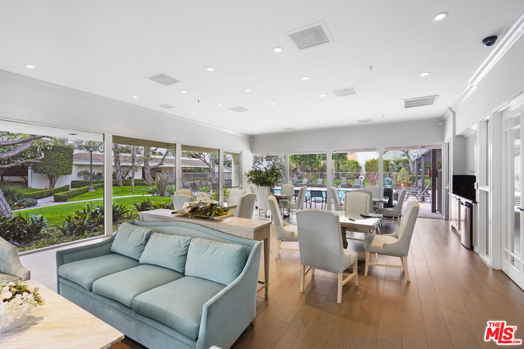 2102 Century Park Ln Unit: 213