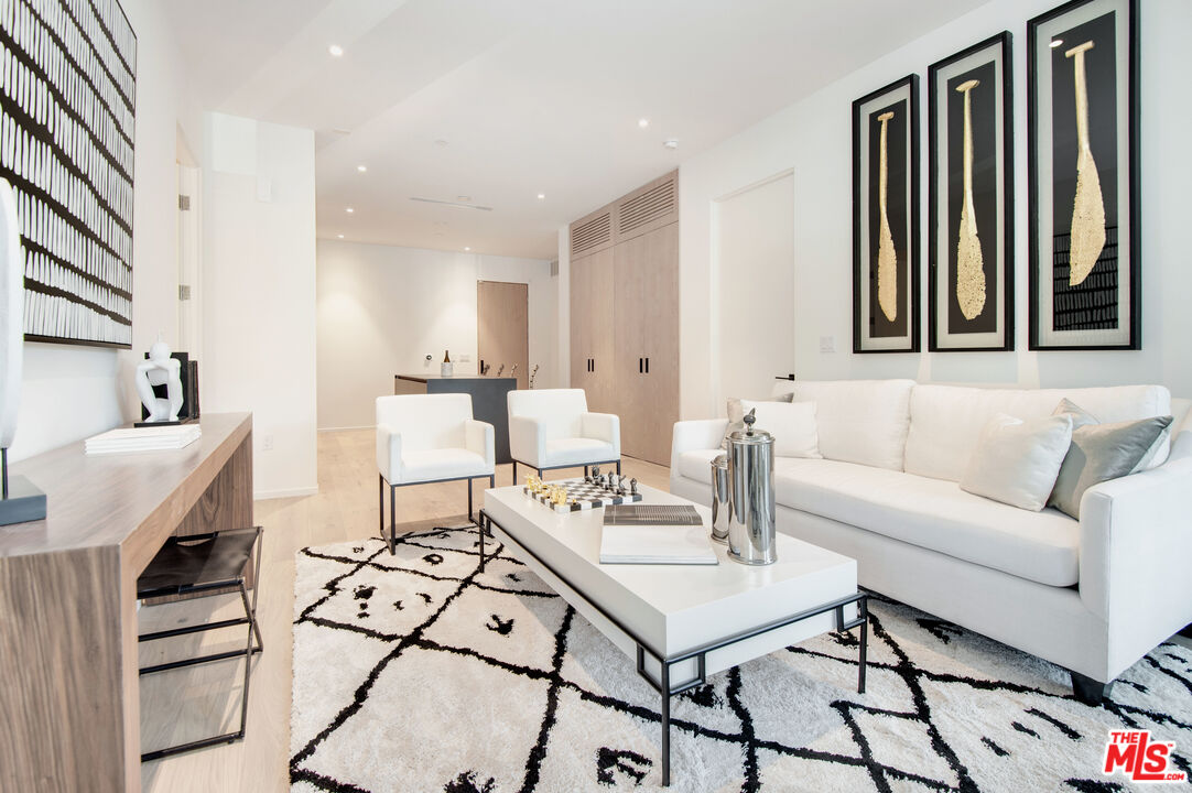 1030 N Kings RD Unit: 303