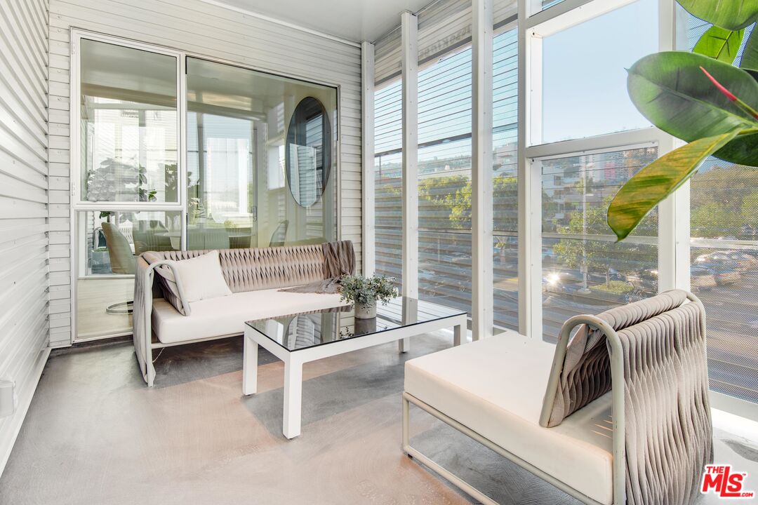 1030 N Kings RD Unit: 303