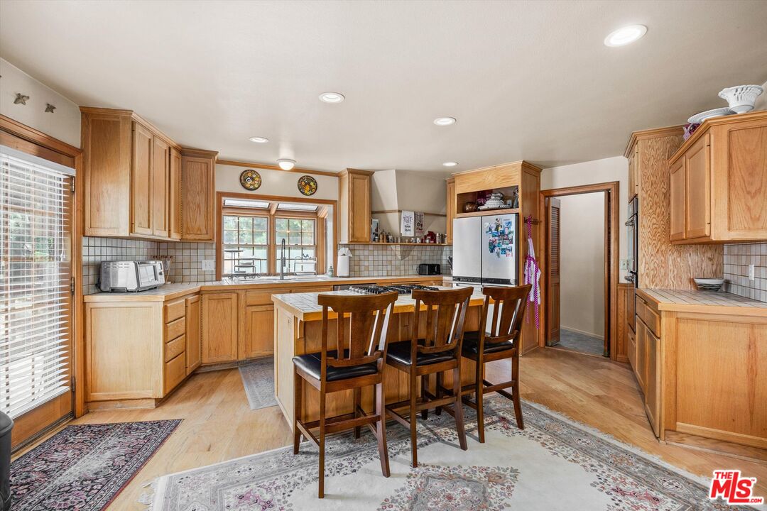 1551 Darling Ave