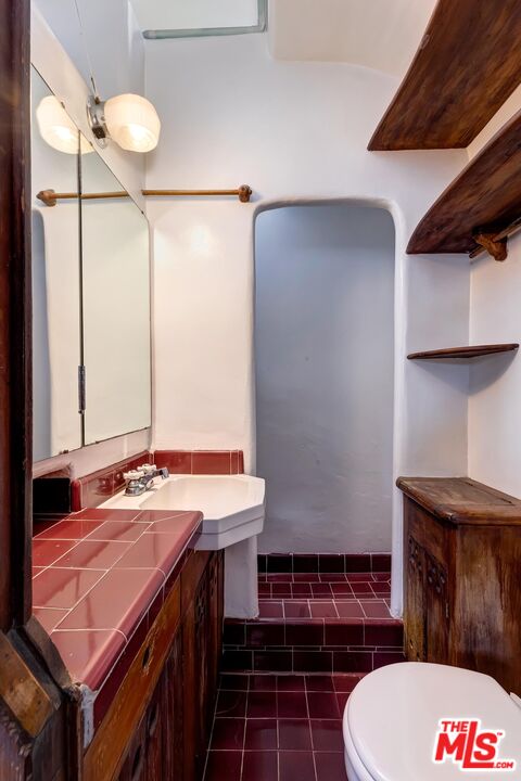 3825 Dunn Dr Unit: 3825 1/4