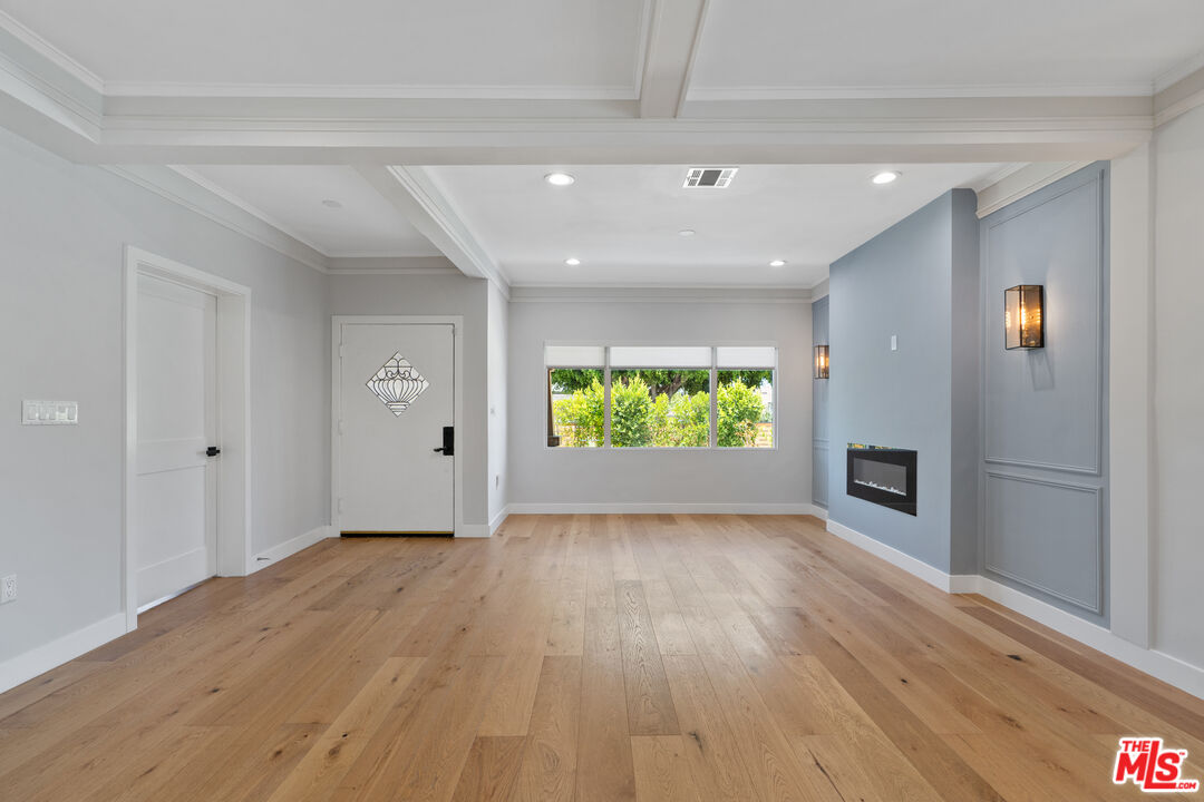1828 W 47th St