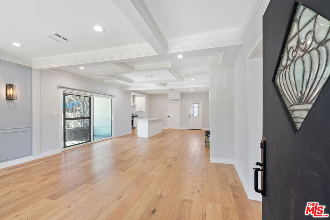 1828 W 47th St