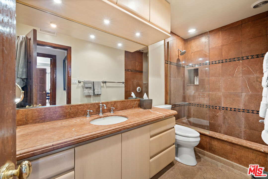 8787 Shoreham Dr Unit: 1210