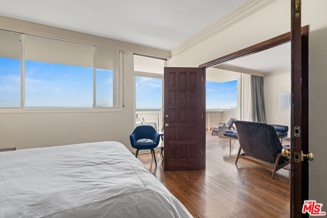 8787 Shoreham Dr Unit: 1210