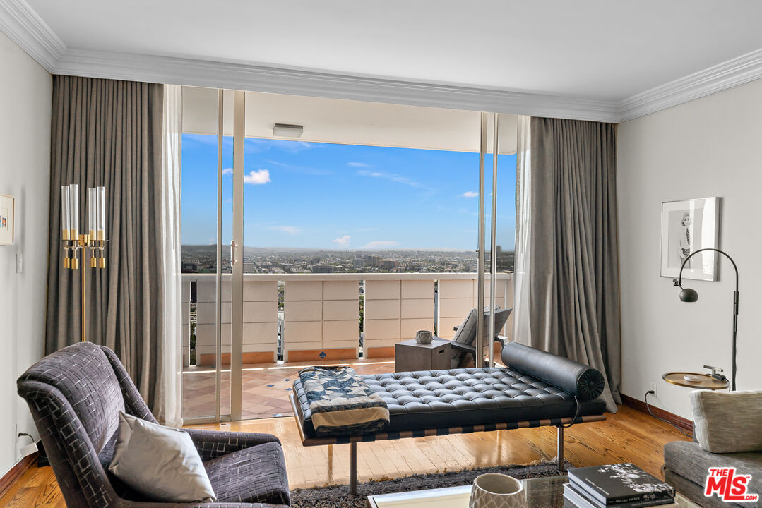 8787 Shoreham Dr Unit: 1210