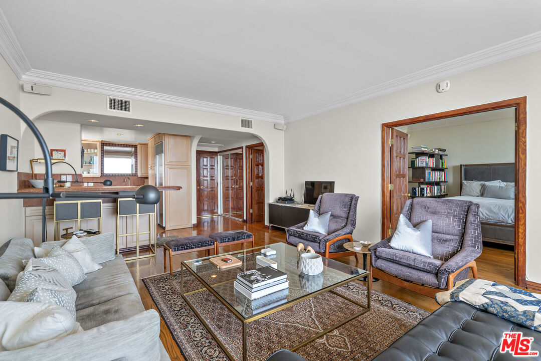 8787 Shoreham Dr Unit: 1210