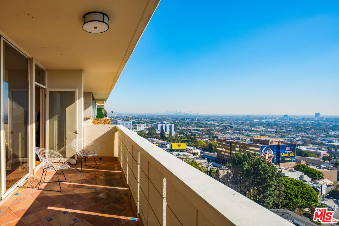 8787 Shoreham Dr Unit: 1210