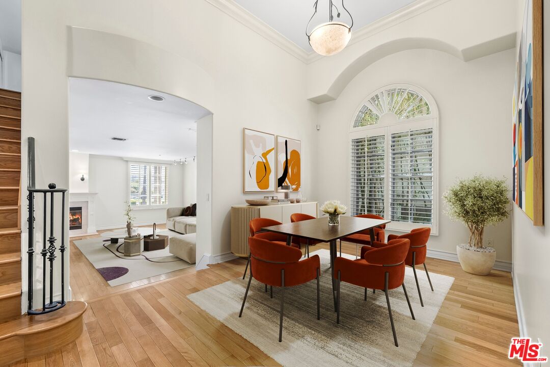 433 N Doheny Dr Unit: 106