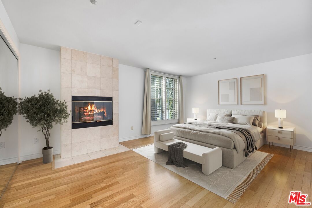 433 N Doheny Dr Unit: 106