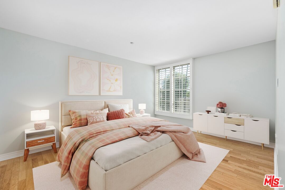 433 N Doheny Dr Unit: 106