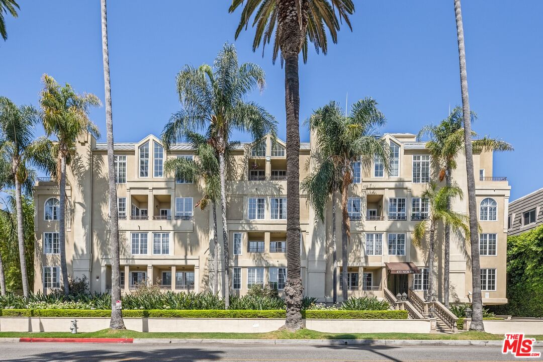 433 N Doheny Dr Unit: 106