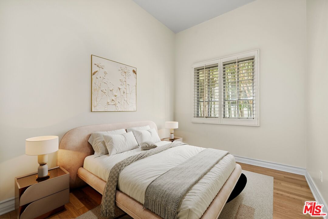 433 N Doheny Dr Unit: 106