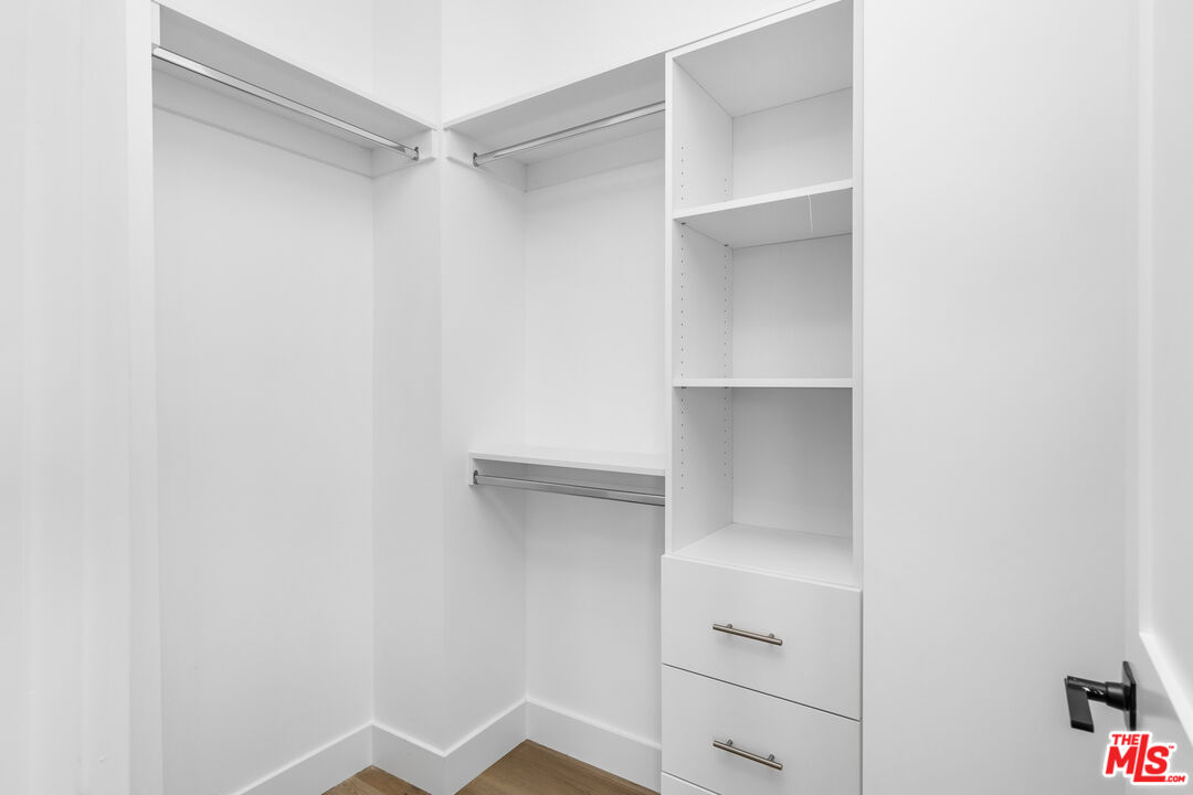 5050 Cleon Ave Unit: 2