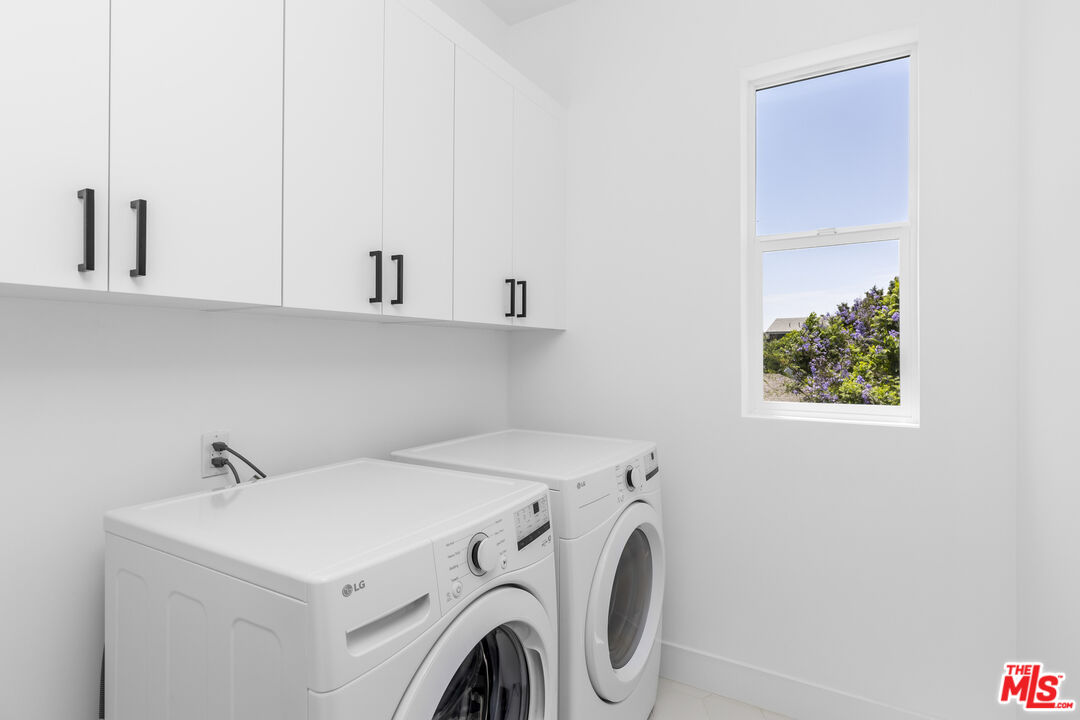 5050 Cleon Ave Unit: 2