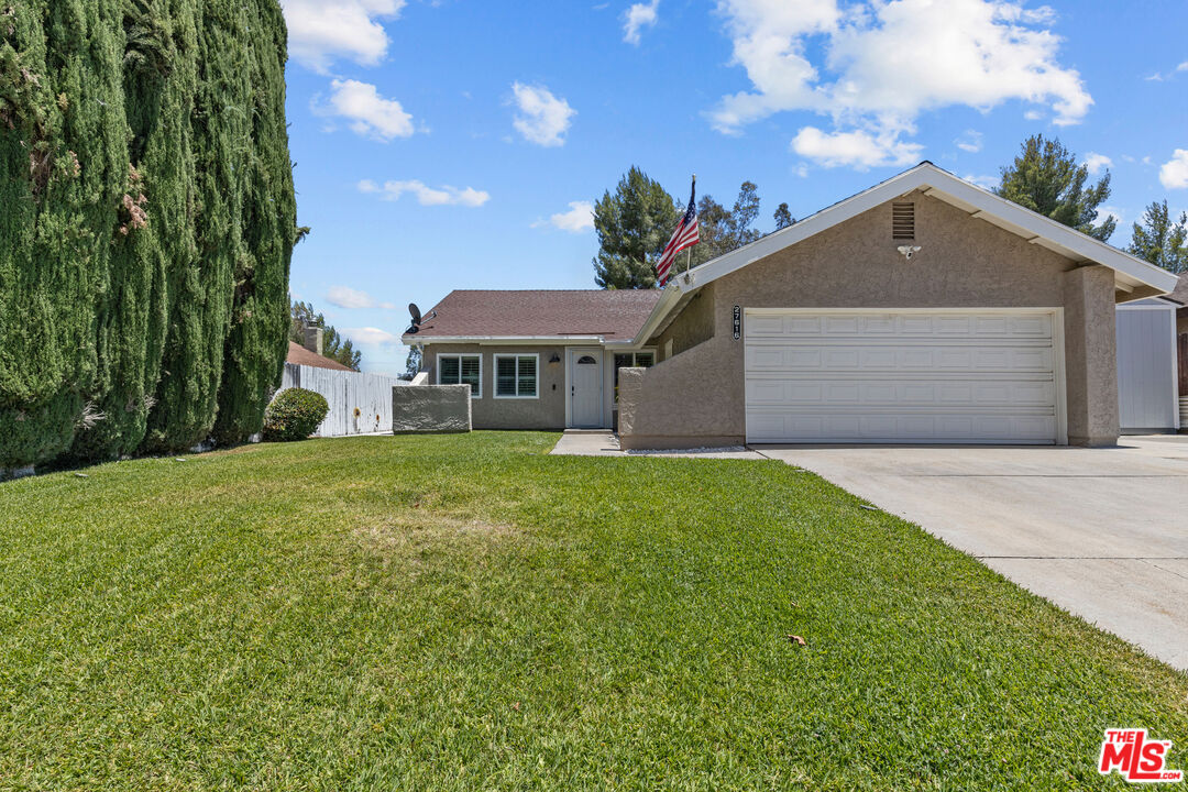 27616 Maple Ridge Cir