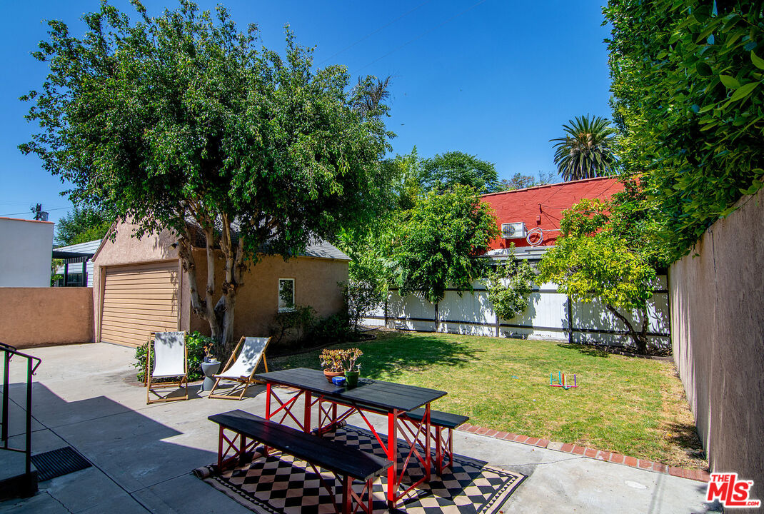 331 N Sweetzer Ave