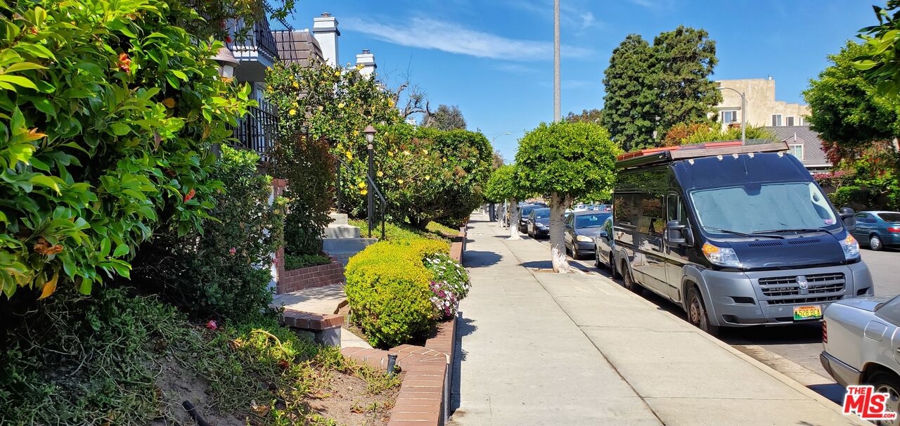 8163 REDLANDS ST Unit: 25