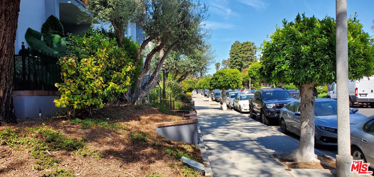 8163 REDLANDS ST Unit: 25