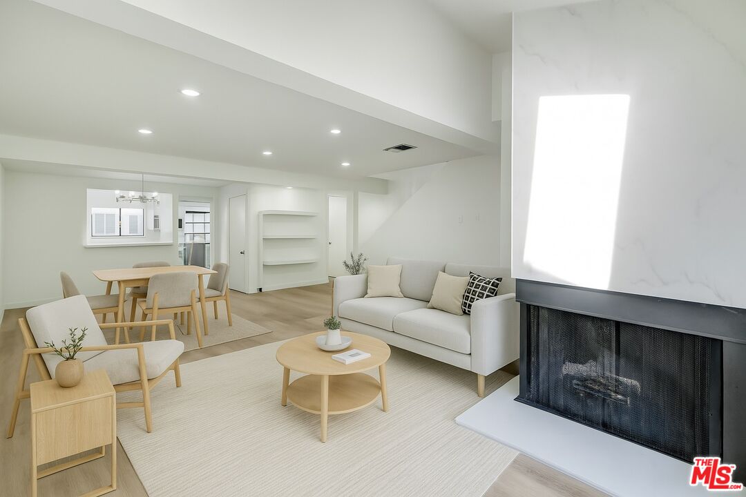 18445 Hatteras St Unit: 102